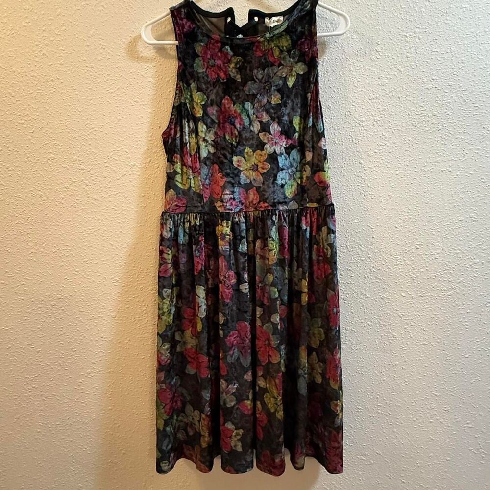 NWOT Women’s POL Floral Velvet Dress with Black Corset Back, Size S